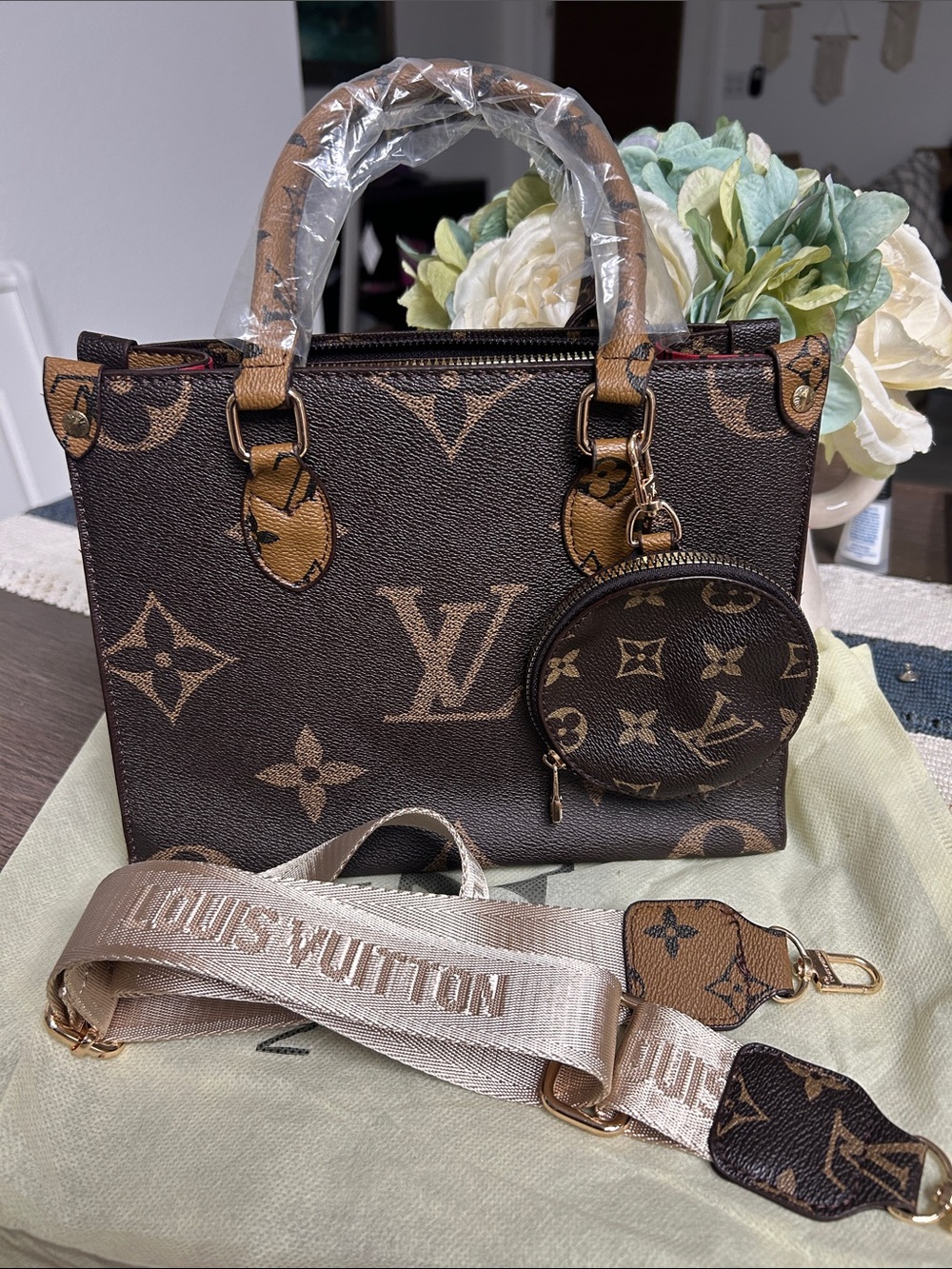 Fashion Brown Monogram Tote with Detachable Logo Strap